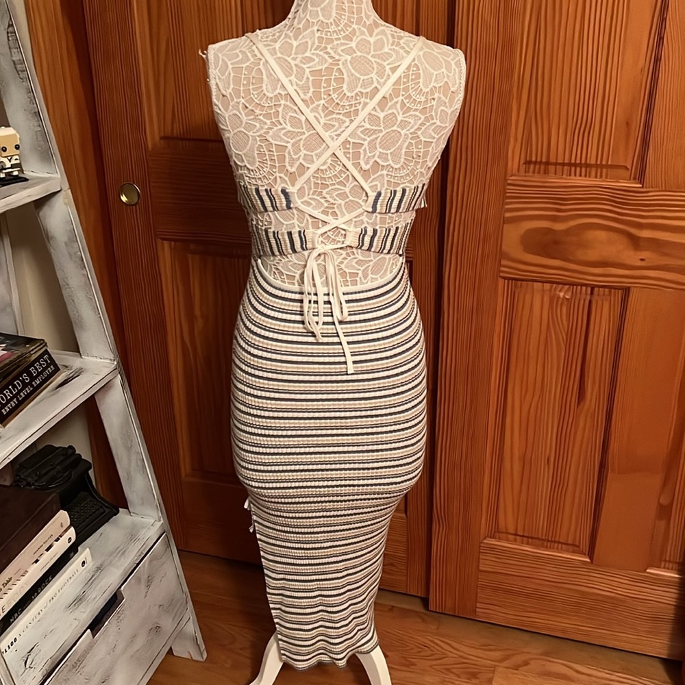 Abercrombie Lace Up Ribbed Midi Dress in Navy Stripe - Picture 7 of 8